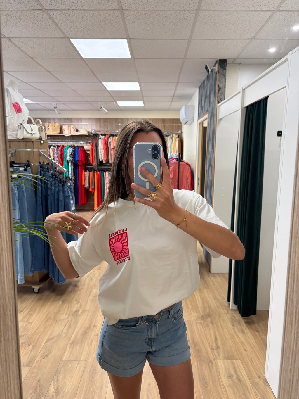 Tee shirt